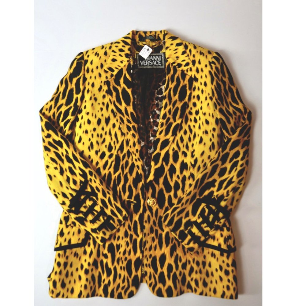 ADDITIONAL PHOTOS of 1992 Vintage Versace Jacket